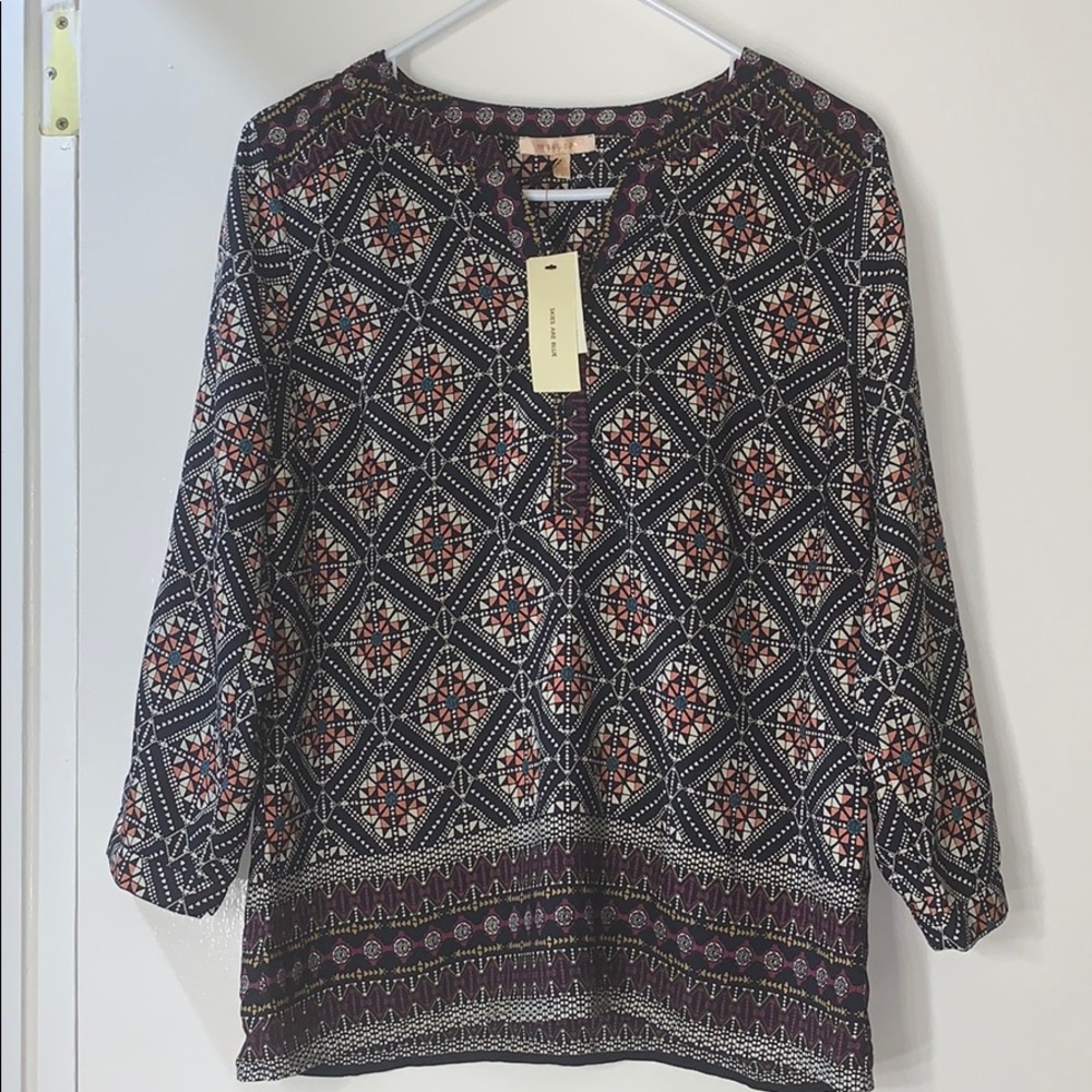 Skies are blue blouse